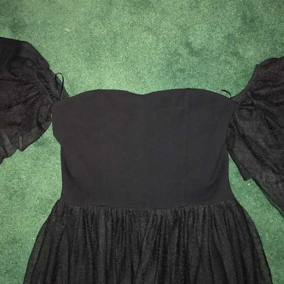 French Con. dress sz 8 off the shoulder, so cool - Picture 6 of 6